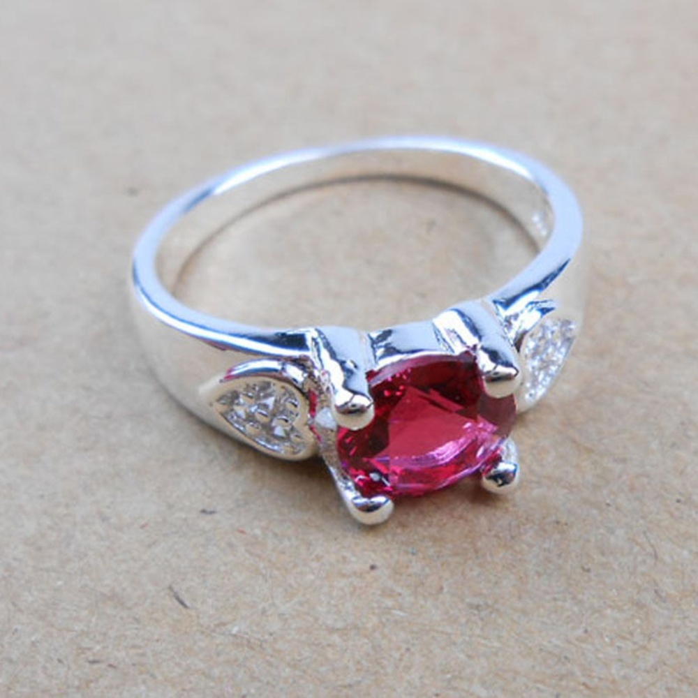 Silver Ring with Red Crystal Sz 7 NWT-